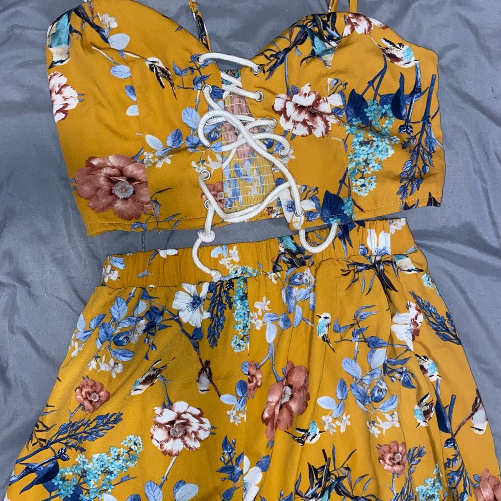 Two piece floral Illa Illa set